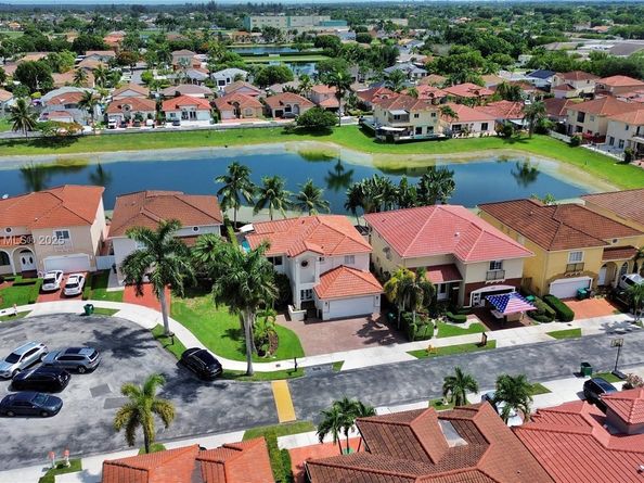 15863 SW 55th Ter, Miami FL 33185