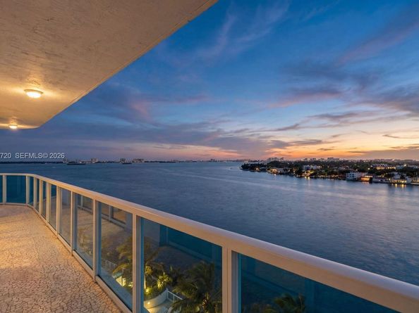 1881 79th St Cswy 1002, North Bay Village FL 33141