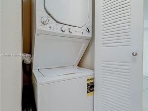 4360 NW 107th Ave 207, Doral FL 33178