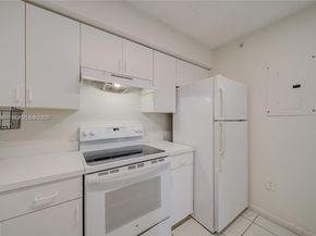 4360 NW 107th Ave 207, Doral FL 33178