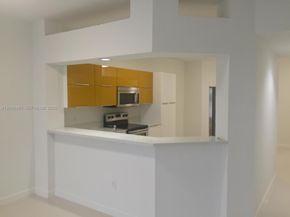 10750 NW 66th St 203, Doral FL 33178