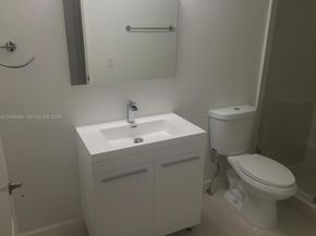 10750 NW 66th St 203, Doral FL 33178