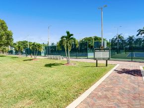 10750 NW 66th St 203, Doral FL 33178