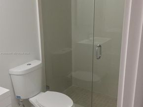 10750 NW 66th St 203, Doral FL 33178