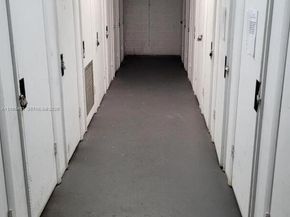 4001 Hillcrest Dr 705, Hollywood FL 33021