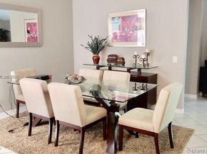 1653 Zenith Way, Weston FL 33327