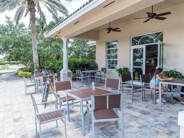 1653 Zenith Way, Weston FL 33327