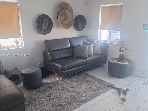 2610 Fletcher St, Hollywood FL 33020