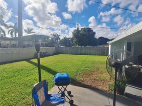 2610 Fletcher St, Hollywood FL 33020