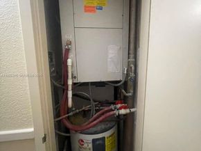 2500 NE 48th Ln 301, Fort Lauderdale FL 33308