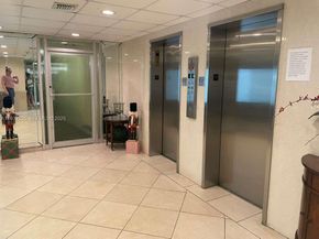 2500 NE 48th Ln 301, Fort Lauderdale FL 33308