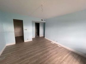 2500 NE 48th Ln 301, Fort Lauderdale FL 33308