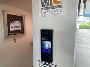 2500 NE 48th Ln 301, Fort Lauderdale FL 33308