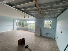 2500 NE 48th Ln 301, Fort Lauderdale FL 33308