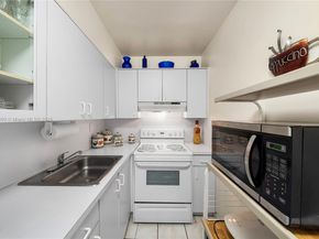 4709 NW 7th St 4059, Miami FL 33126