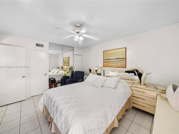 4709 NW 7th St 4059, Miami FL 33126
