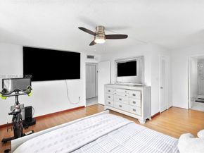 3600 NE 170th St 312, North Miami Beach FL 33160