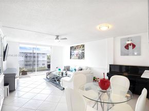 3600 NE 170th St 312, North Miami Beach FL 33160