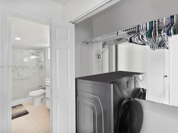 3600 NE 170th St 312, North Miami Beach FL 33160