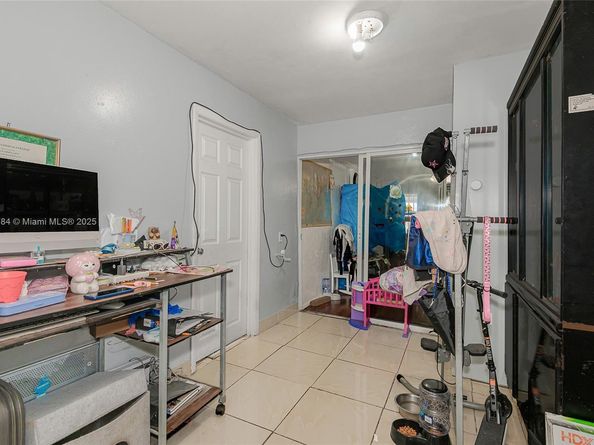 807 NW 109th St, Miami FL 33168