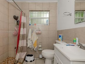 807 NW 109th St, Miami FL 33168