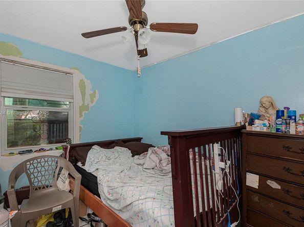 807 NW 109th St, Miami FL 33168