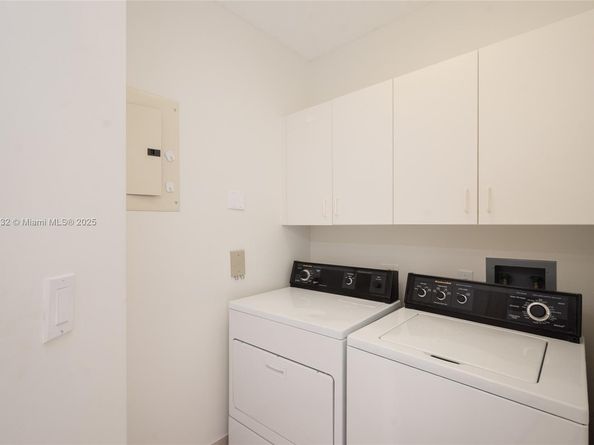 2000 Island Blvd 1002, Aventura FL 33160
