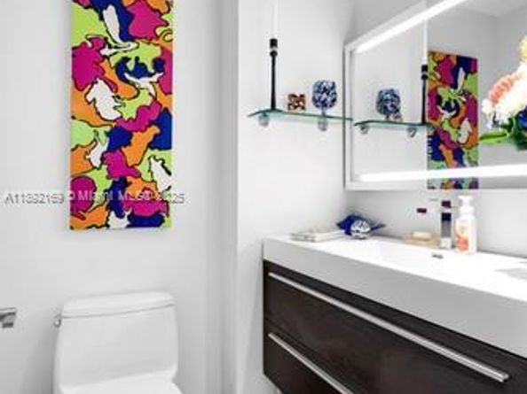 888 Brickell Key Dr 1002, Miami FL 33131