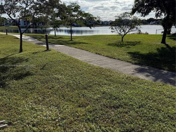 2828 Casita Way 205, Delray Beach FL 33445