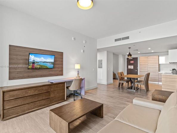 777 N Ocean Dr N528, Hollywood FL 33019