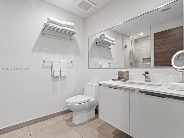 777 N Ocean Dr N528, Hollywood FL 33019