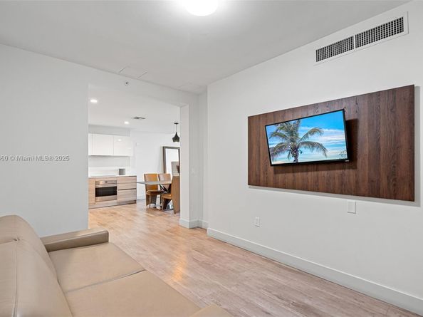 777 N Ocean Dr N528, Hollywood FL 33019