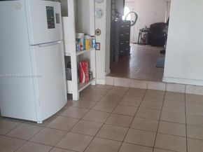 625 E 28th St, Hialeah FL 33013