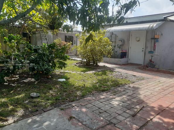 625 E 28th St, Hialeah FL 33013