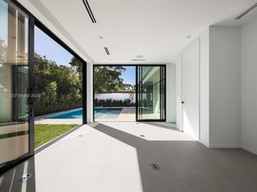 30 Samana Dr, Coconut Grove FL 33133