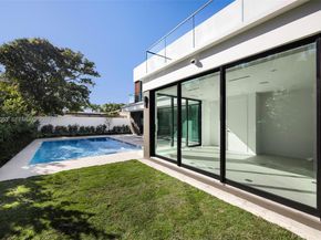30 Samana Dr, Coconut Grove FL 33133