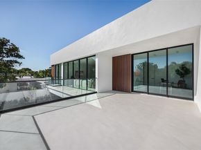 30 Samana Dr, Coconut Grove FL 33133