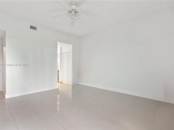 7508 La Paz Blvd 202, Boca Raton FL 33433