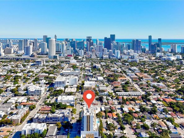 900 SW 8th St 1510, Miami FL 33130