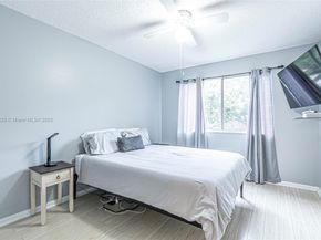 2913 Myrtle Oak Cir, Davie FL 33328