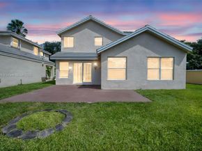 2913 Myrtle Oak Cir, Davie FL 33328