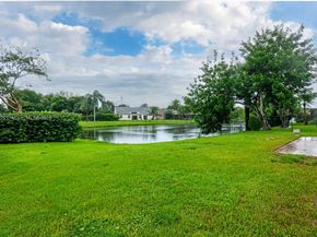 2913 Myrtle Oak Cir, Davie FL 33328