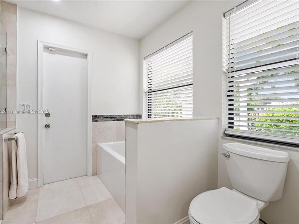 2685 NW 27th Ter, Boca Raton FL 33434