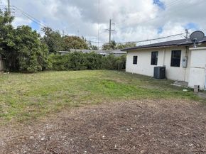 19320 NW 7th Ave, Miami Gardens FL 33169