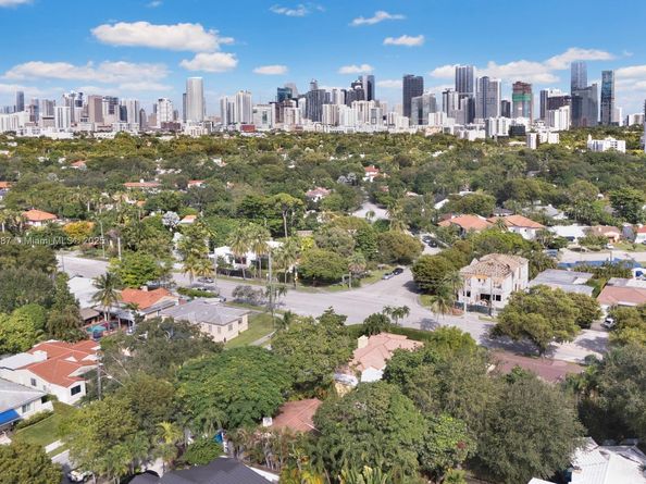 1200 SW 18th St, Miami FL 33145