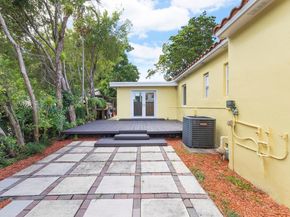 1200 SW 18th St, Miami FL 33145