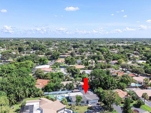 8555 NW 25th Pl, Coral Springs FL 33065