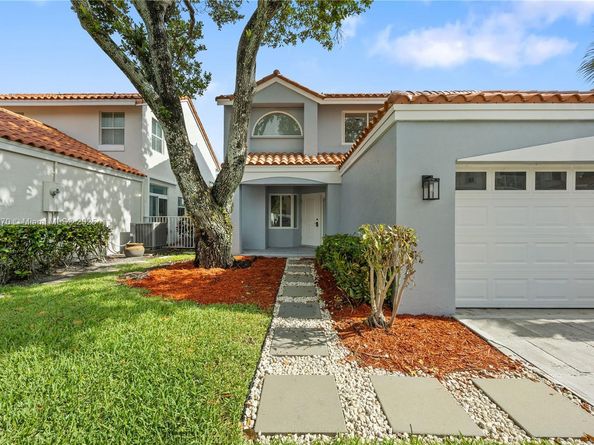 3835 Lombardy St, Hollywood FL 33021