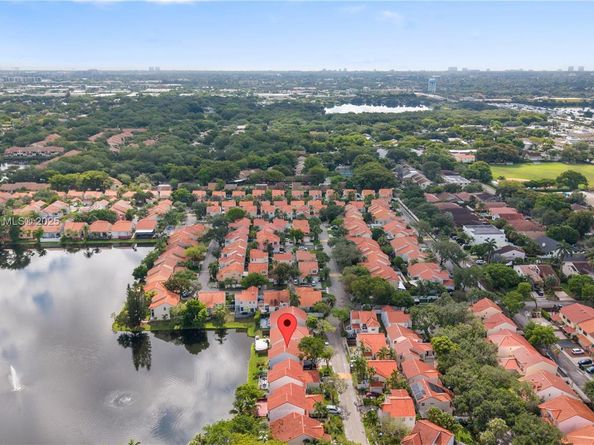 3835 Lombardy St, Hollywood FL 33021