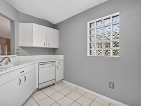 1244 NW 171st Ave, Pembroke Pines FL 33028